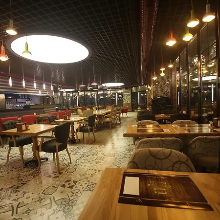 The Corner Hotel 3*
