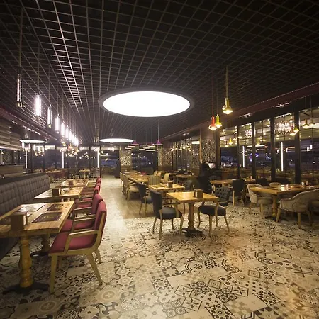 The Corner Hotel 4*