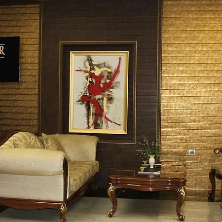 The Corner 4*