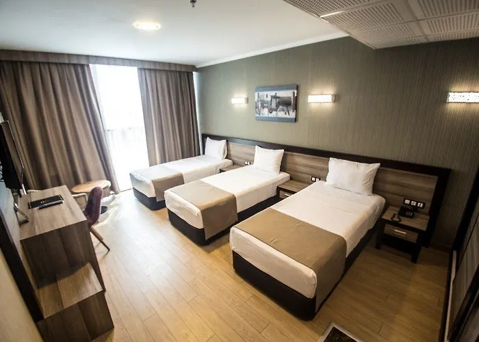 The Corner Hotel Sincan