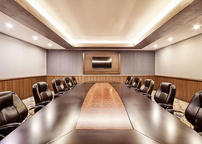 The Corner Hotel Sincan